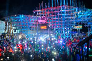 BIB: 060033, 295
                            <button type="button" onclick="openModal(19206642)" class="btn btn-primary btn-sm float-right btn-popup" data-toggle="modal" data-target=".modal-high-quality">
                        <i class="fas fa-shopping-cart"></i> Add to Cart
                    </button>
                                            <button type="button" onclick="isThisMe(19206642, true)" class="btn btn-success btn-sm float-right btn-popup btn-isme hidden" data-toggle="tooltip" data-placement="bottom" title="นี่คือรูปของคุณใช่ไหม คลิกที่นี่เพื่อเอาเข้าอัลบั้ม">
                        <i class="fas fa-plus"></i> Add to album
                    </button>
                    <button type="button" onclick="isThisMe(19206642, false)" class="btn btn-warning btn-sm float-right btn-popup btn-isnotme hidden">
                        <i class="fas fa-ban"></i> Remove from album
                    </button>